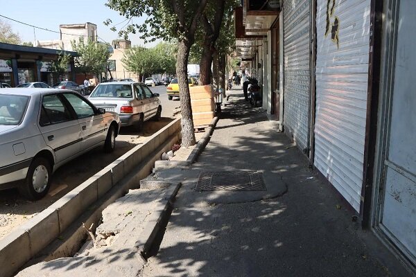 پیادهروسازی خیابان بهداری در حال اجراست