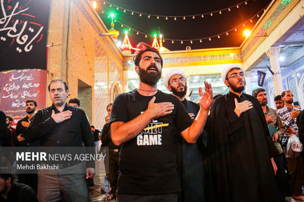 VIDEO: Pilgrims attend Arbaeen ceremony in Karbala