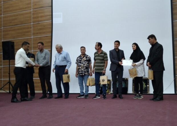 داوران شهرستان گناوه تجلیل شدند