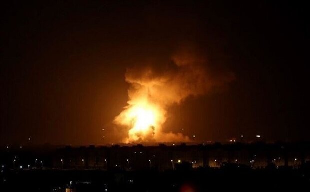 انفجارها در المیادین سوریه همزمان با پرواز جنگنده های ناشناس 