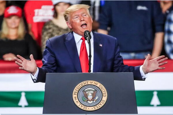 Trump, ABD başkanlığına adaylığını resmen açıkladı Trump, ABD başkanlığına adaylığını resmen açıkladı