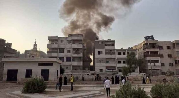 سقوط بالگرد ارتش سوریه در حماه/ شهادت سه کودک سوری در حمص