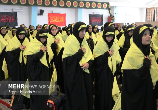 بدرقه بزرگترین کاروان اربعین دانش آموزان کشور در مشهد