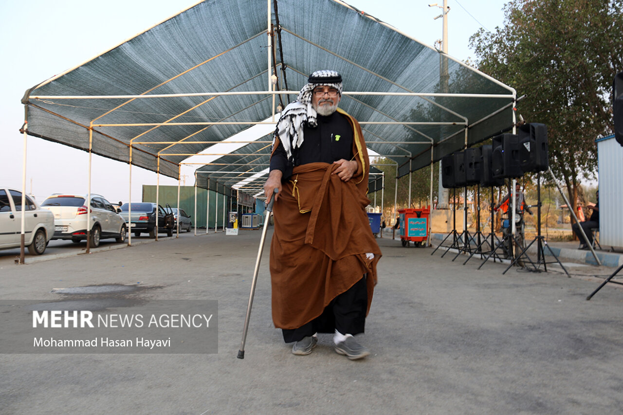 تردد زائران از خسروی تا مهران/ موکبهای اربعین برپا شد