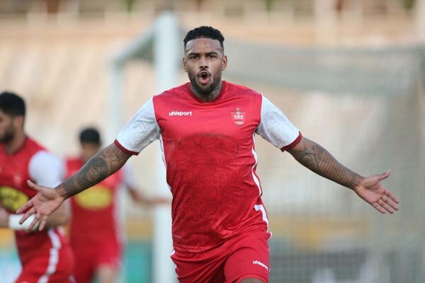 برد پرسپولیس با تولد دوباره صادقی / صدر جدول با هوادار سرخ ماند! 3