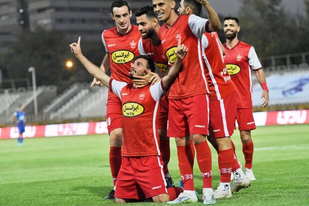 برد پرسپولیس با تولد دوباره صادقی/ صدر جدول با هوادار سرخ ماند!