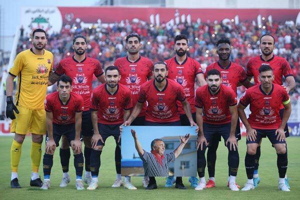 نساجی پیروز بزرگ هفته شد / گل گهر سه امتیاز و صدر را با هم داد!
