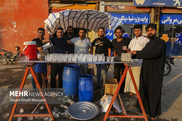 Arbaeen pilgrimage trekking