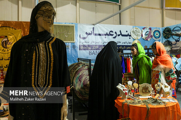 افتتاح نمایشگاه فرهنگ ایران زمین در کیش