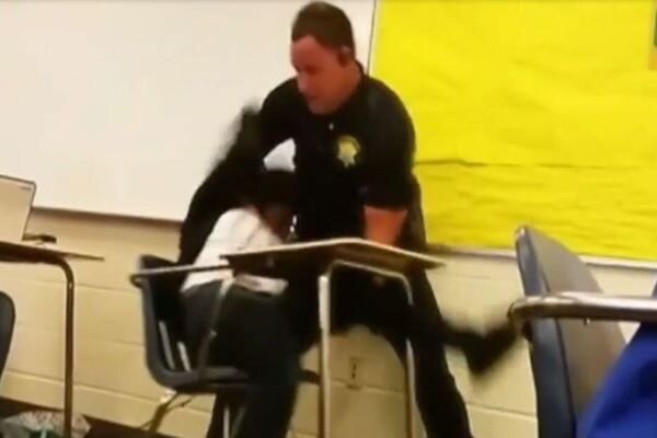 VIDEO: US police brutally flipping black girl 