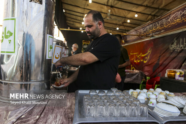 اوجگیری تردد درمهران/نیازموکبها به آب/ورود۱.۱میلیون نفر به عراق