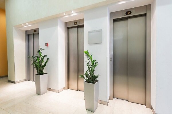 نیمی از آسانسورهای دستگاه‌های اجرایی تهران دارای استاندارد نیستند