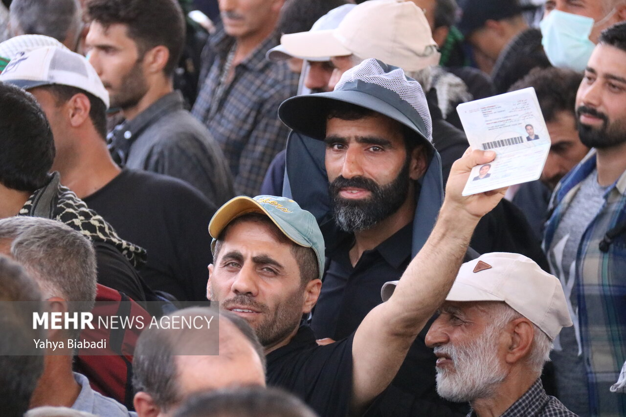 نصف پارکینگهای مهران و شلمچه پُر شد/محدودیتهای ترافیکی اربعین