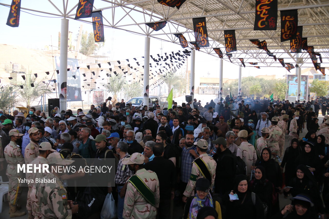 نصف پارکینگهای مهران و شلمچه پُر شد/محدودیتهای ترافیکی اربعین