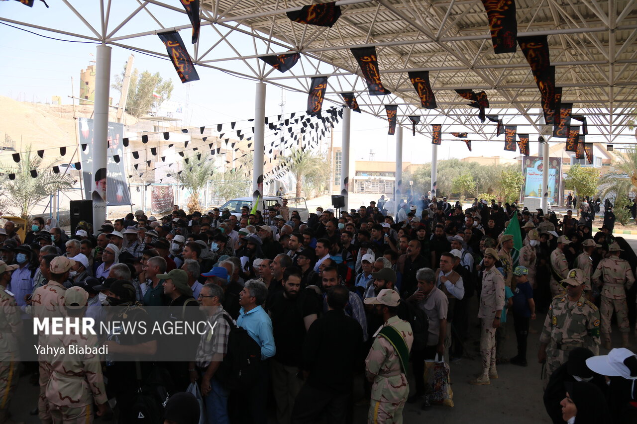 نصف پارکینگهای مهران و شلمچه پُر شد/محدودیتهای ترافیکی اربعین