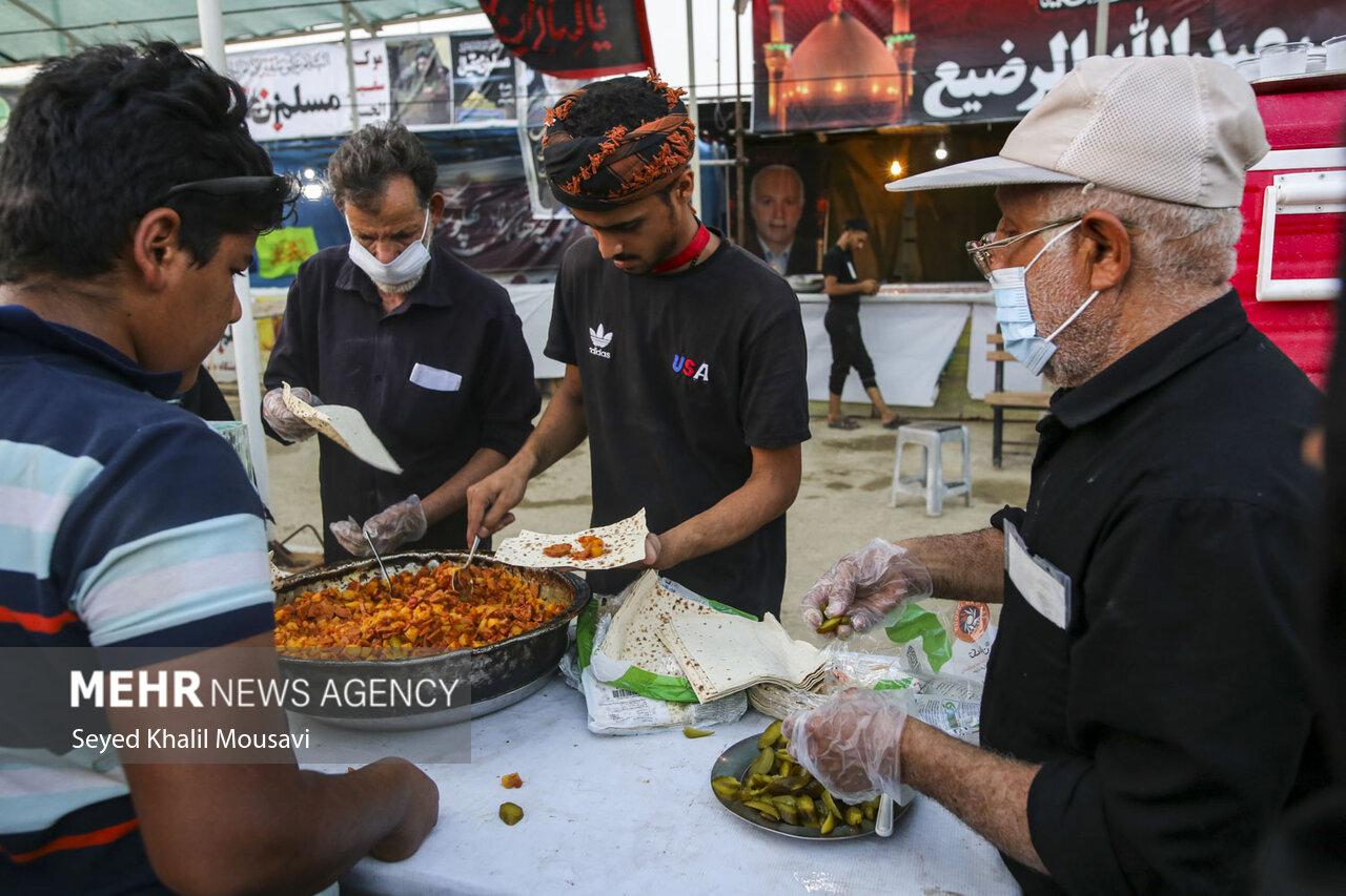 اوجگیری تردد درمهران/نیازموکبها به آب/ورود۱.۱میلیون نفر به عراق