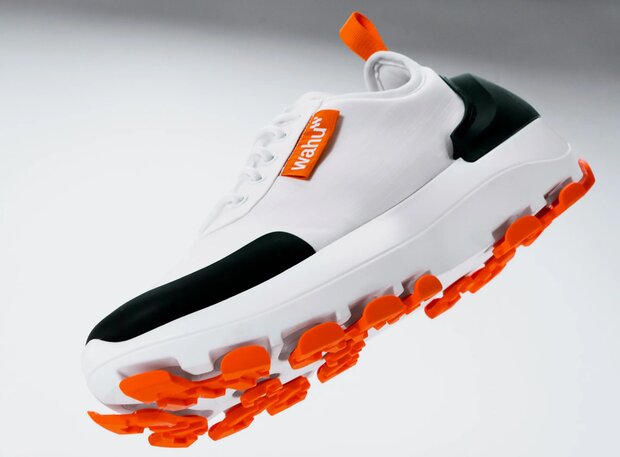 کفش هوشمندی که با اپلیکیشن کار می کند