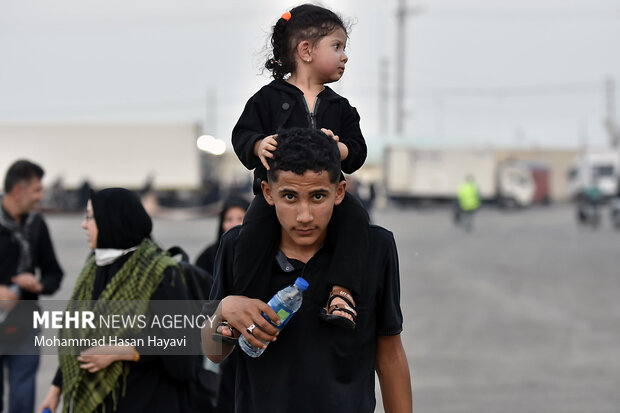 کودکان حسینی در پیاده روی اربعین