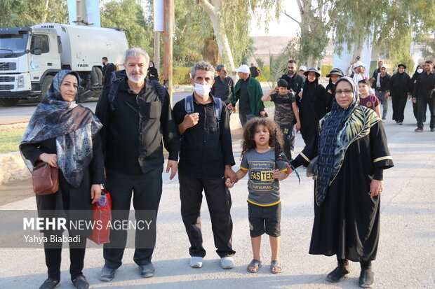 تردد روان و منظم زائران از مرز خسروی