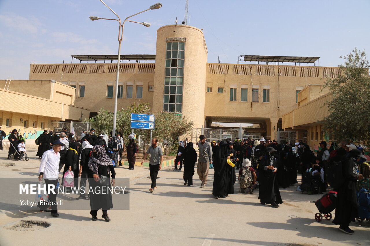 اوجگیری تردد درمهران/نیازموکبها به آب/ورود۱.۱میلیون نفر به عراق