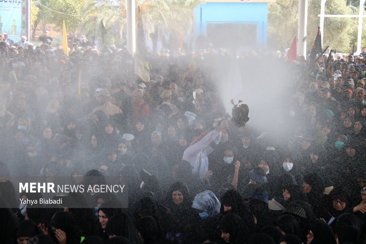 اوجگیری تردد درمهران/نیازموکبها به آب/ورود۱.۱میلیون نفر به عراق
