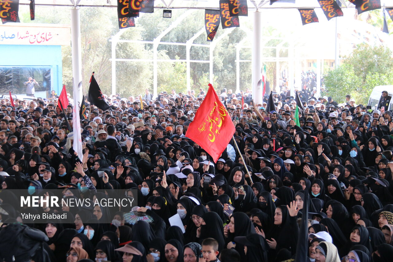 اوجگیری تردد درمهران/نیازموکبها به آب/ورود۱.۱میلیون نفر به عراق