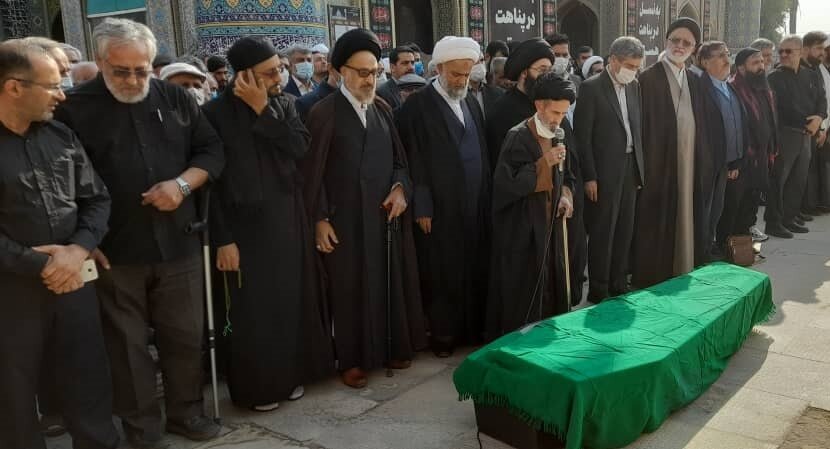 برگزاری مراسم تشییع و تدفین «سید محمد مهدی انجوی نژاد» در شیراز