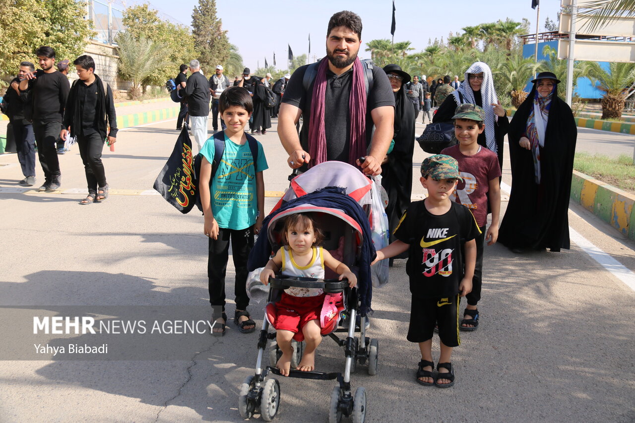 Iran closes borders on Arbaeen pilgrims for health, security concerns