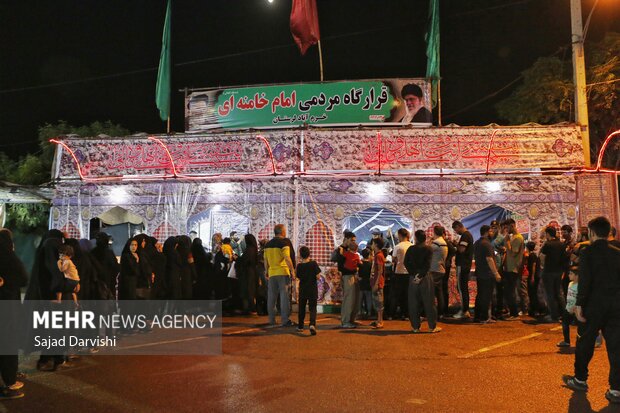 توزیع ۱۲۰ هزار وعده غذایی در موکب جهرمی ها در مشهد مقدس توزیع ۱۲۰ هزار وعده غذایی در موکب جهرمی ها در مشهد مقدس