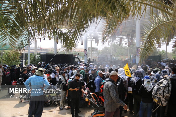 عوامل ازدحام در پایانه خسروی/ مرز چگونگی بسته شد؟