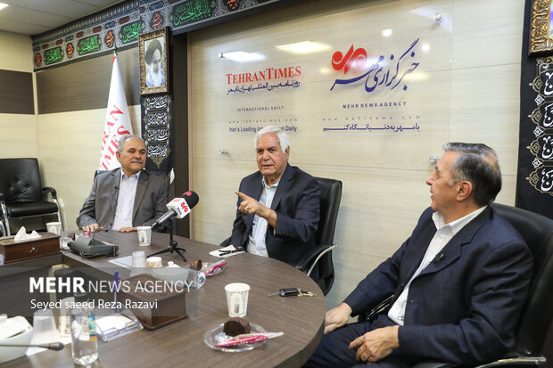 یکریال مال حرام به زندگی نبردن چنینعاقبتی دارد یکریال مال حرام به زندگی نبردن چنینعاقبتی دارد