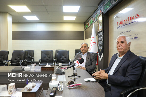 نگرانی منوچهر محققی درباره حقالناس/تاپگان و جذب جوانان آمریکایی