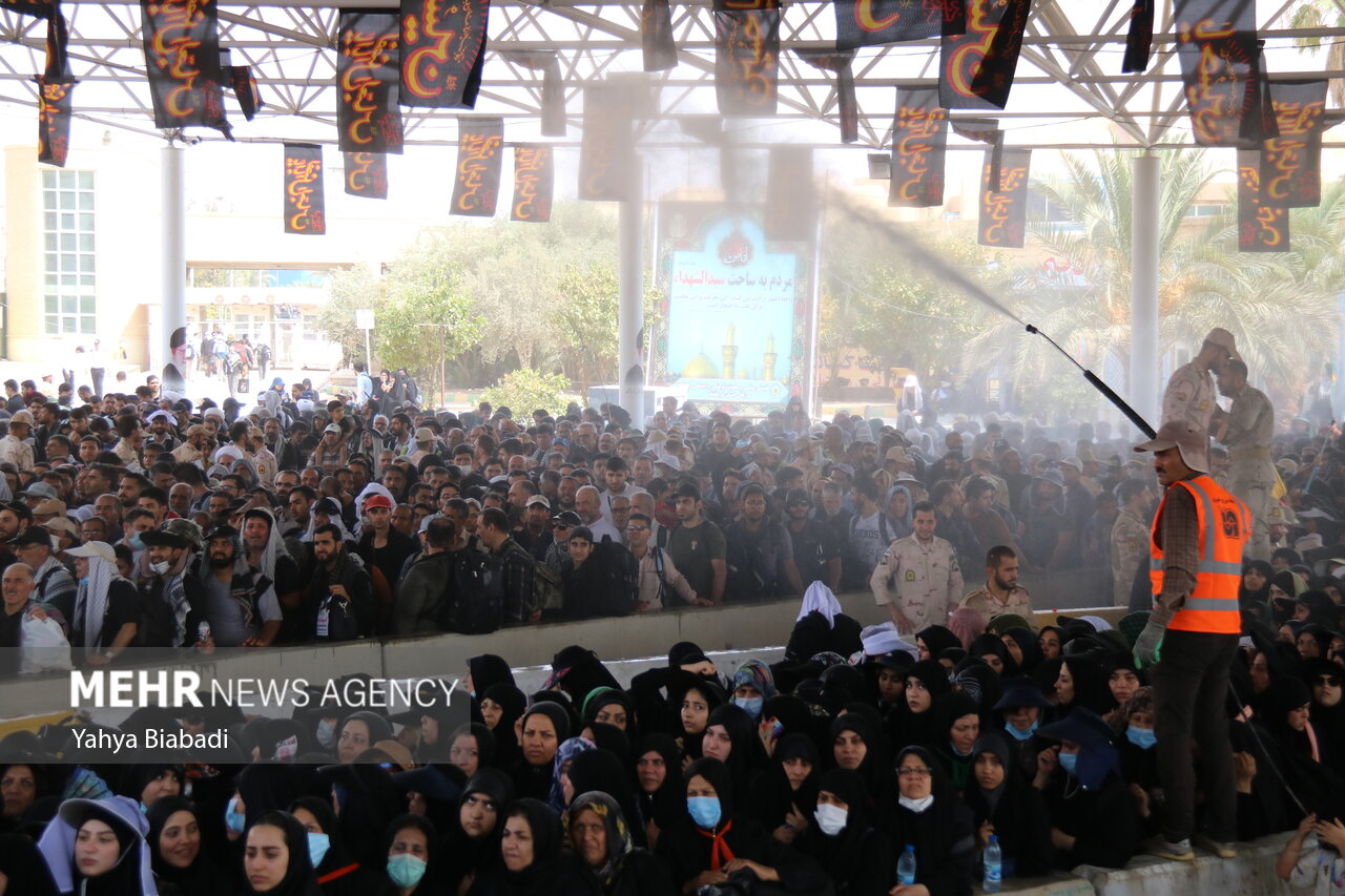 ازدحام در مهران؛ خسروی مملو از زائران/ مخبر و وحیدی در مناطق مرزی