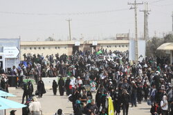 زائران اربعین استان سمنان از حرکت به سمت عراق خودداری کنند/ ازدحام جمعیت در مرزها