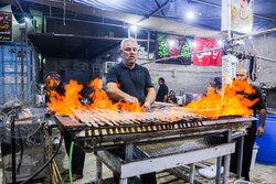 Kerbela'da Erbain için ikram çadırları kuruldu