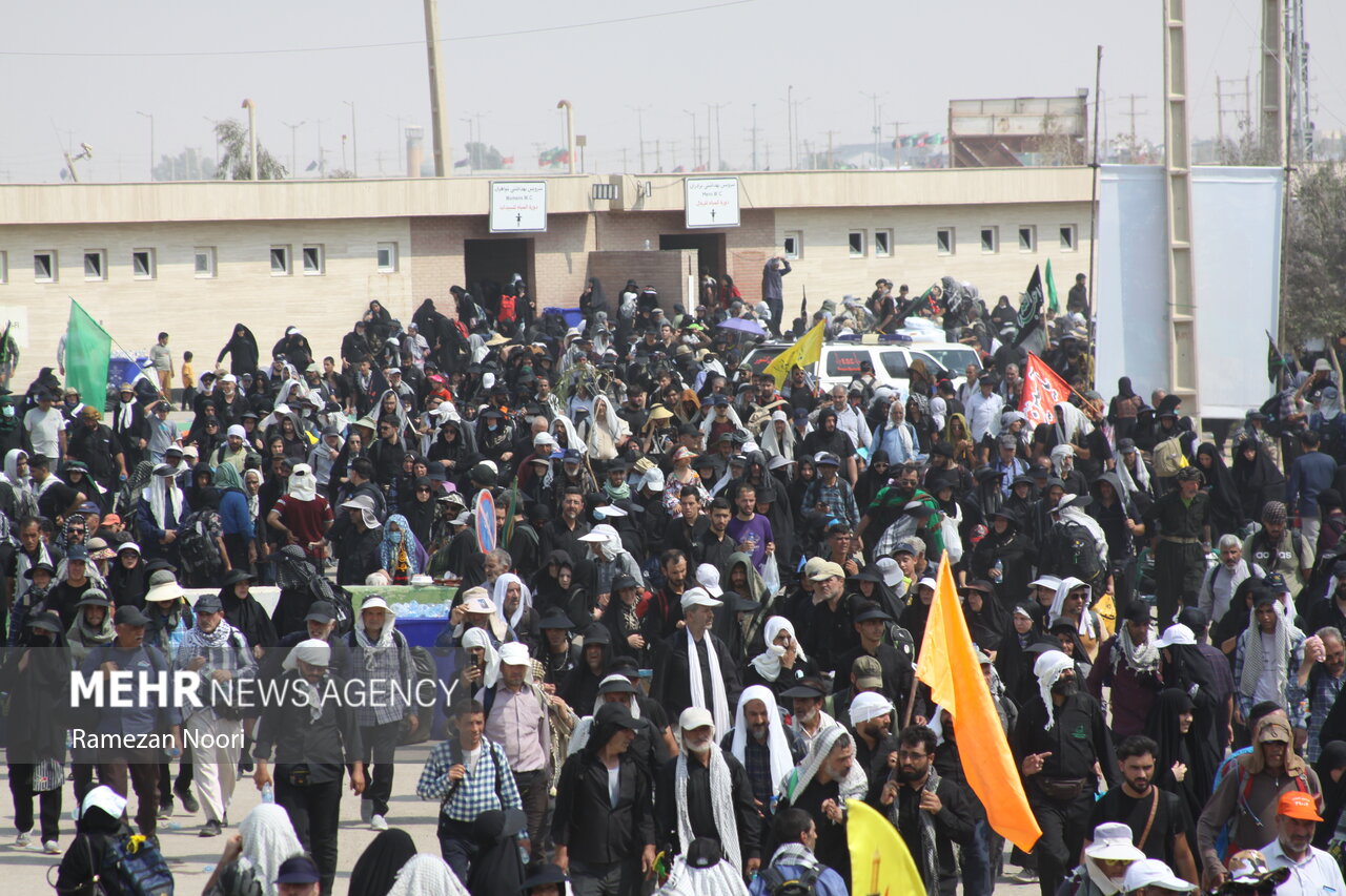 همه آنچه در مهران گذشت و میگذرد/ چرا مرز بسته شد؟