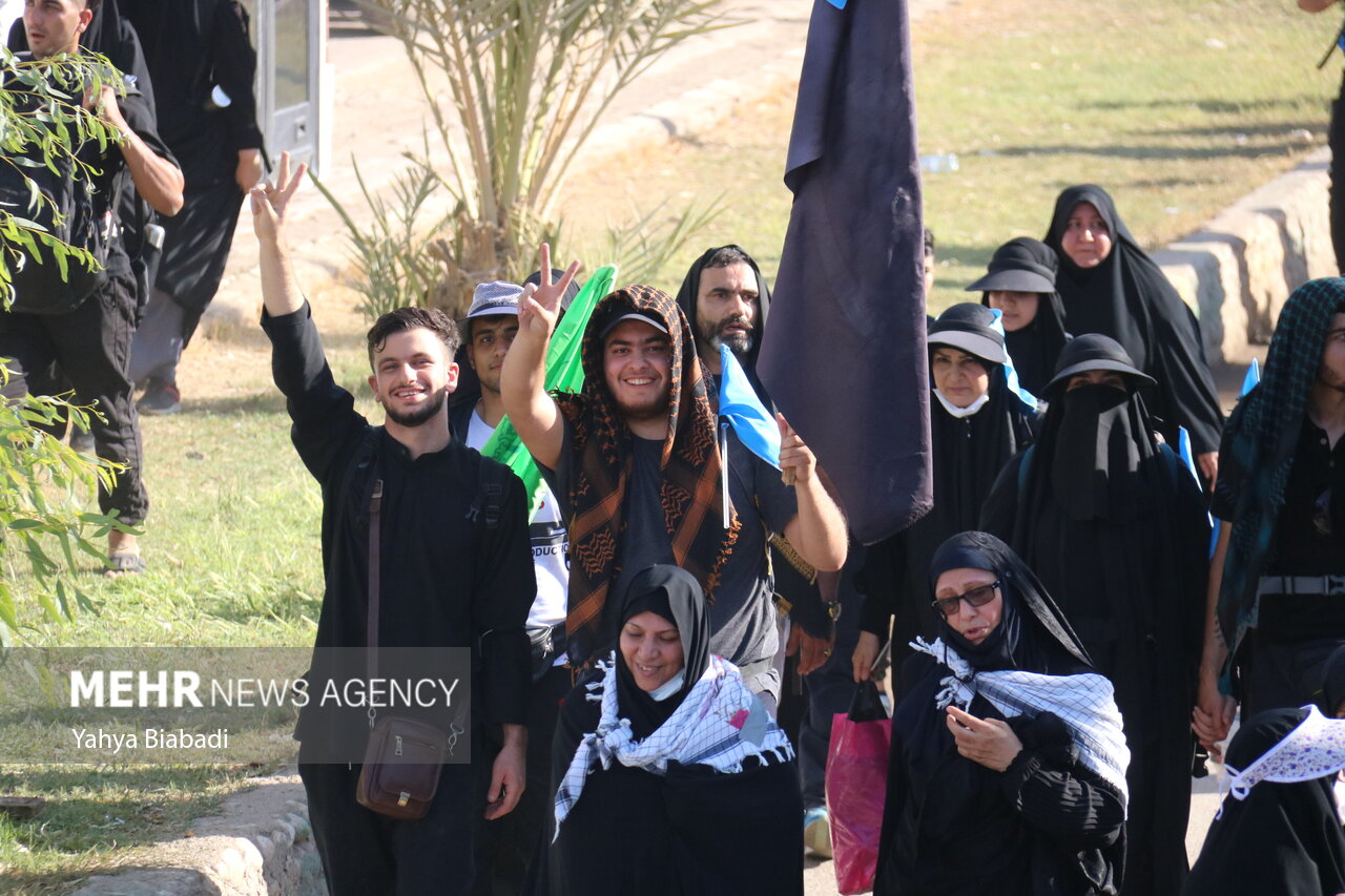 بازگشت زائران اربعین از پایانه مرزی خسروی