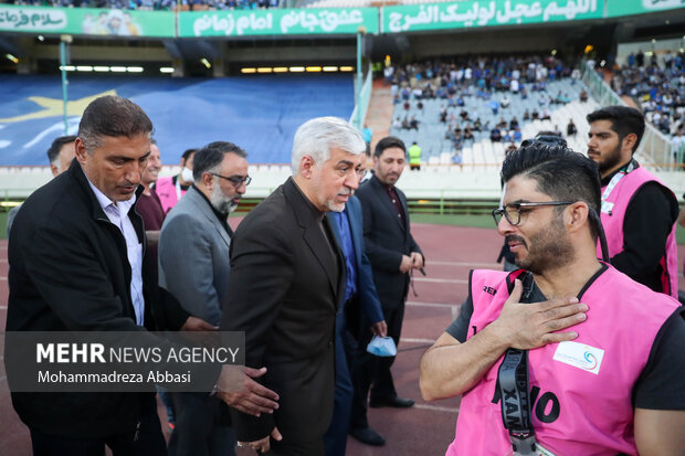 حمید سجادی وزیر ورزش و جوانان در دیدار تیم های فوتبال استقلال تهران و نساجی مازندران در ورزشگاه آزادی تهران حضور دارد
