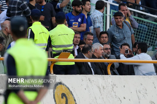 حمید سجادی وزیر ورزش و جوانان در دیدار تیم های فوتبال استقلال تهران و نساجی مازندران در ورزشگاه آزادی تهران حضور دارد