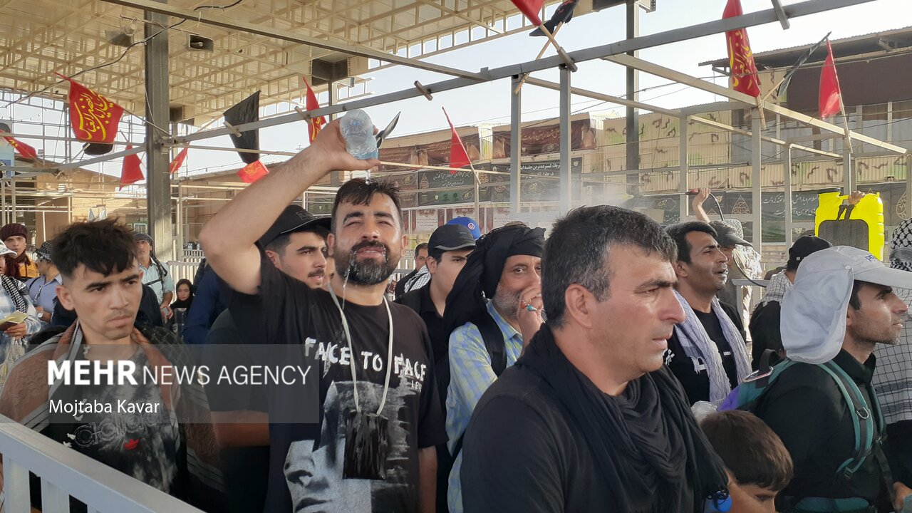 تردد در مرزها عادی شد/ آمار زائران ۲.۶میلیون نفر/آغاز موج بازگشت