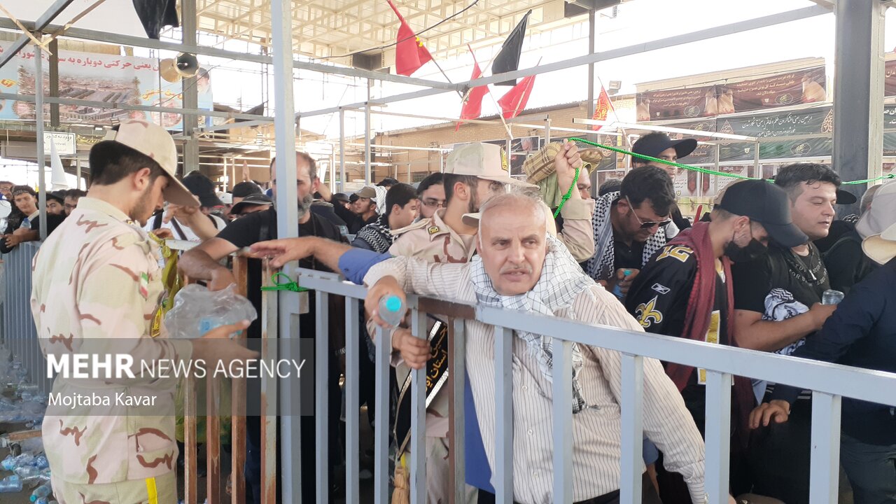 تردد در مرزها عادی شد/ آمار زائران ۲.۶میلیون نفر/آغاز موج بازگشت