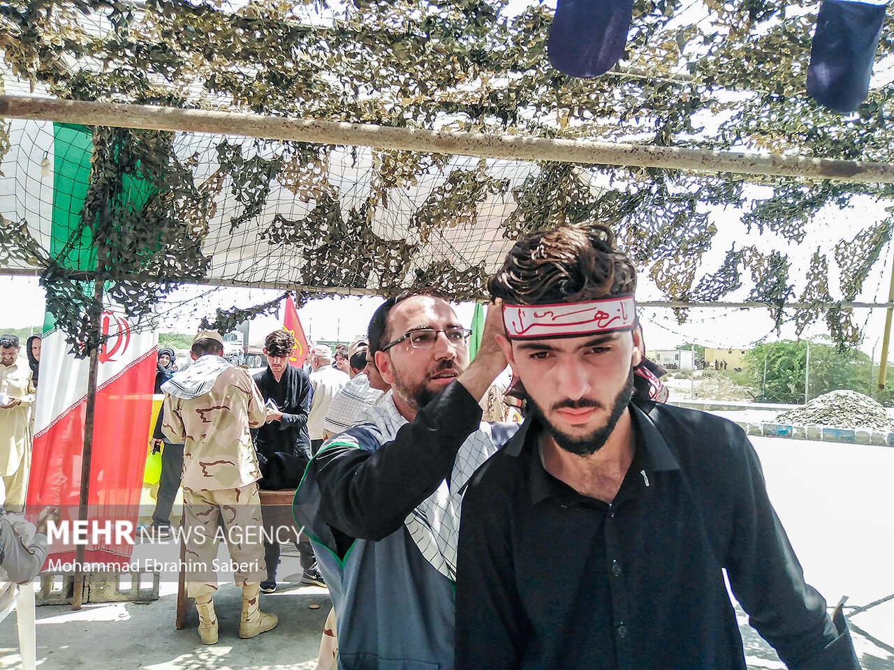 مسیری ازدل سیلاب پاکستان تاسیل حسینیان/ارادت زائرانی با پایبرهنه