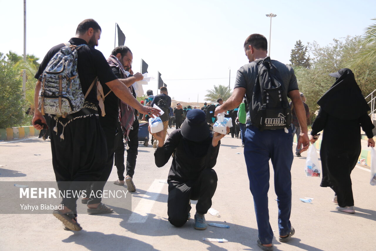 تردد در مرزها عادی شد/ آمار زائران ۲.۶میلیون نفر/آغاز موج بازگشت