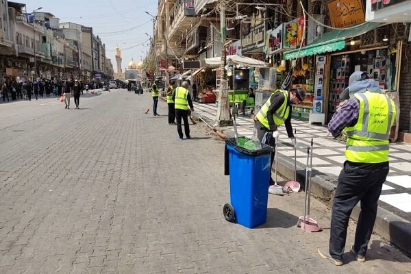 خدمت‌رسانی خادمان شهرداری به زائرین اربعین در کاظمین