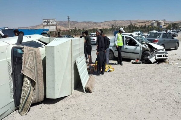 ۵ مصدوم درپی سانحه تصادف در محور اسلام آبادغرب به کرمانشاه