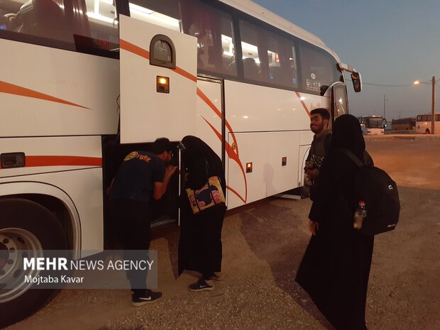 معطلی زائران در پایانه برکت برای بازگشت به شهرهایشان یک ساعت است