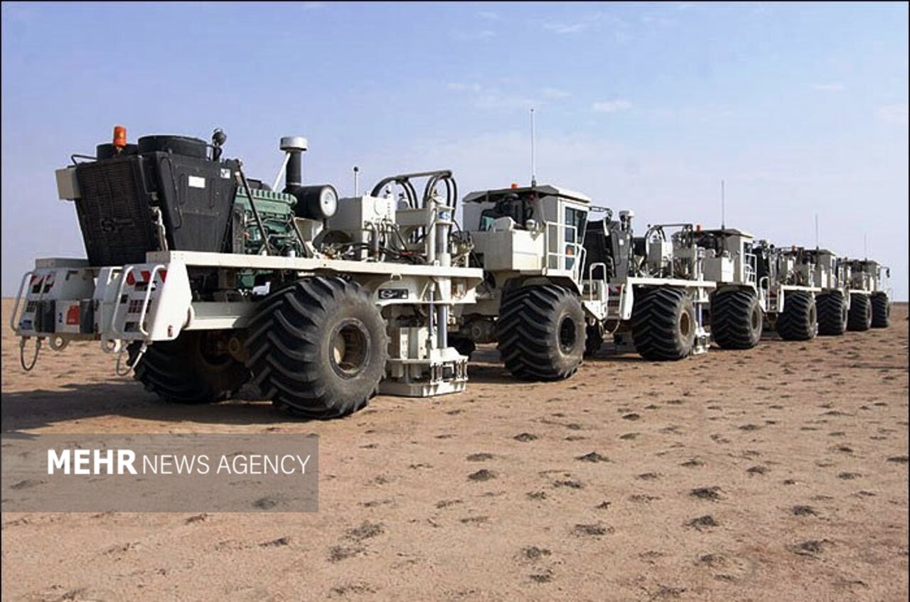 استخراج طلای سیاه در کویر/اکتشاف داخل پناهگاه حیات وحش یخاب نیست