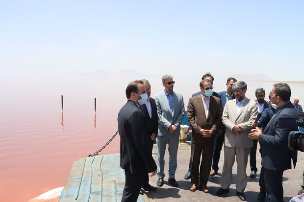 احیای دریاچه ارومیه، تقریبا هیچ!/ مرگ حقوق عامه در شوره زار