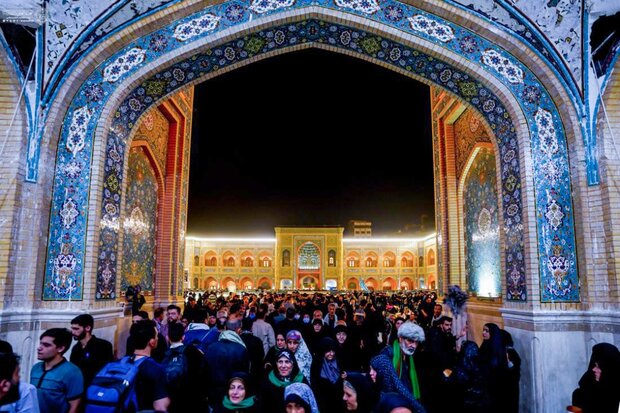 اقامت ۷۰ هزار زائر اربعین در صحن و شبستان حضرت زهرا(س)