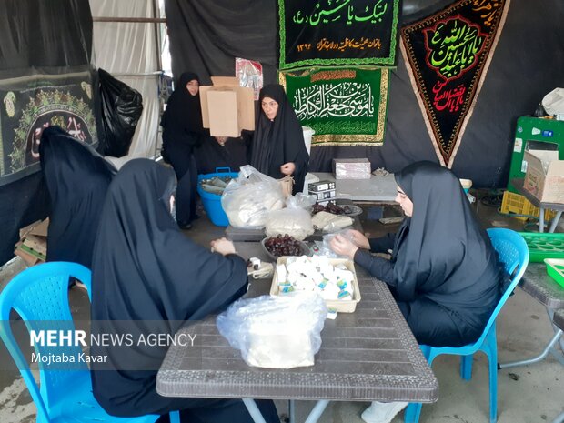 خدمات‌رسانی موکب‌ها در مرز مهران